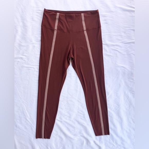 Women's Nike Yoga Luxe High Rise 7/8 Training Leggings Burgundy XL - Picture 2 of 7